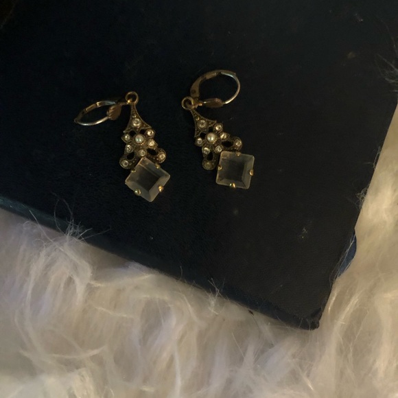 Square cubic and stud earrings - Picture 2 of 5